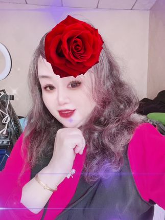 #不想老也老了岁月何曾放过谁 #时光一去不复返珍惜当下的每一天 #自信的女人最美丽 #女人一定要活成自己喜欢的样子 🌹🌹🌹