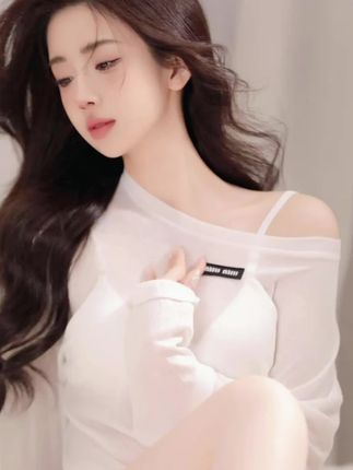 好看百搭的裙子两件套,上身气质又显瘦,妥妥御姐大美女,喜欢的姐妹赶紧安排上!#气质穿搭 #遮肉显瘦 #谁穿谁好看 #秋季穿搭