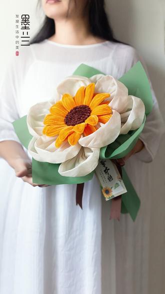 用扭扭棒做大向日葵,轻松“一举夺魁” #手工 #手工diy #扭扭棒 #毕业花束 #教师节礼物