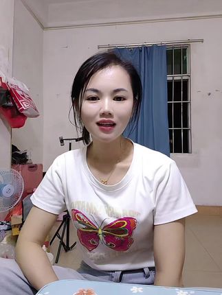 可惜我们不在同一个城市,暴雨台风都阻挡不了,我去买蜜雪冰城#打工人 #桦加沙 #蜜雪冰城 #哈哈哈娱乐一下😂😂😂 #搞笑视频