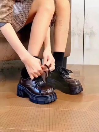英伦风厚底小皮鞋女2025新款春季学院风系带单鞋百搭皮鞋女厚底#皮鞋 #皮鞋推荐 #皮鞋女 #小皮鞋 #小皮鞋推荐