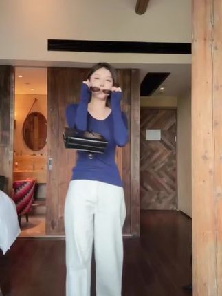 高级感小衫#显白颜色 #有气质的女人 #心动