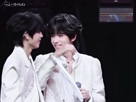 爱真的需要勇气 来面对流言蜚语#桂橹 #张桂源 #王橹杰 #四代双子塔 (cr:格林童话集 第十七月潮)