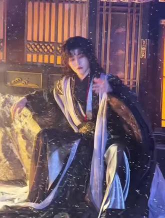 田嘉瑞《魂判九川》杀青大吉!也祝我的瑞瑞520快乐,愿你永远被爱包围,前路星光璀璨✨
@田嘉瑞 #田嘉瑞 #魂判九川 #云九川 #魂判九川杀青