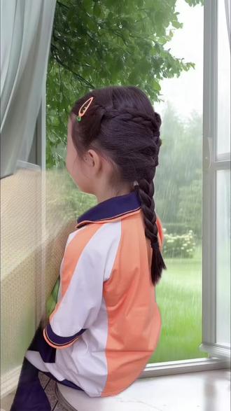 简单快速的上学发型,好看还不易乱#扎发教程#儿童编发#生女儿就是用来打扮的#发型教程#一学就会