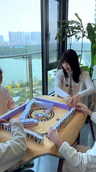 朋友来了不无聊!这套便携手搓麻将太实用,144张 手感舒适玩法多,一桌在,快乐全都有!#家庭好物 #打麻将 #手搓麻将