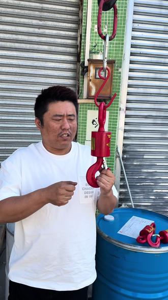 自重旋转吊钩 #钢丝绳吊钩 #起重吊装工具 #钢丝绳卸力器 #旋转吊钩 #起重索具