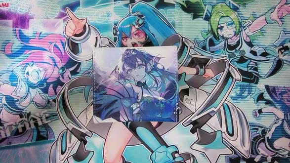 【游戏王ocg】巳剑怎么还不出村雨啊? 谁懂龙族粉丝召唤出天丛云的救赎感啊,我也终于拥有了这三把名剑,准备挑战赫尔佐格!
感谢周老师友情出卡,让我在被同学陷害后,依旧有机会玩到巳剑卡组!以后我也主玩简中啦,多打打比赛提升实力。
这条视频点赞破百祝福江南跟赫尔佐格舌吻。
#游戏王 #龙族 #江南 #绘梨衣 #巳剑