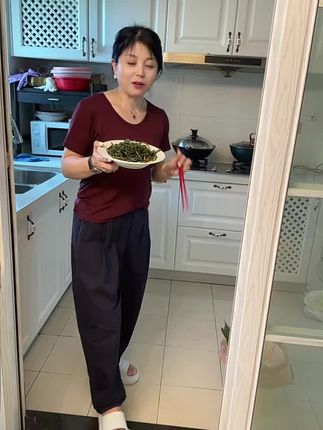 很容易就泡发了,干净没有沙子,分量很足,凉拌、煲汤、煮火锅都很好吃,小朋友都爱吃#烘干海带丝