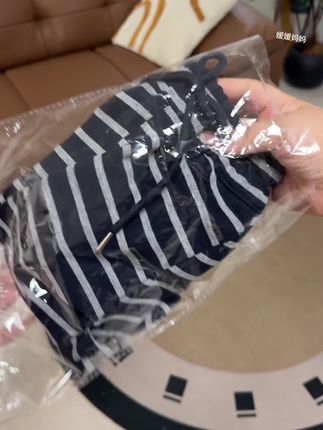 一场秋雨一场寒,这种舒服的小裤子可以给孩子准备起来了,妈妈们拼手速 #潮童穿搭 #潮童必备 #甜美穿搭 #秋季穿搭
