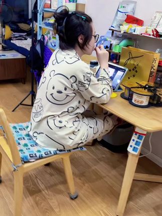 这款小零食礼盒装,送长辈、送领导、送朋友都很有面、很有心意