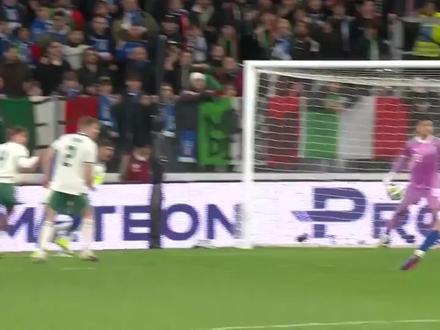 意大利零封北爱尔兰!闯入决赛!
#世界杯 #意大利 #北爱尔兰 #世预赛