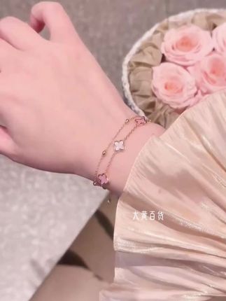 迪士尼幸运手链,这款四叶草手链真的太美了!精致的设计,满满的幸运感,送女友送老婆的礼物#迪士尼手链#四叶草手链#幸运饰品#手链推荐#七夕礼物