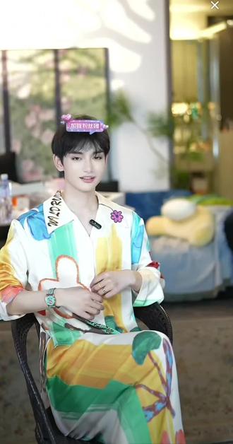5.19直播 46分钟长录屏 乖的一些回应 后面的我就不看了 我太困了姐姐们@丑乖