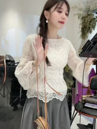 高级感时尚套装女2025年春秋季新款洋气减龄蕾丝上衣阔腿裤两件套#时尚两件套 #洋气两件套 #温柔风穿搭 #谁穿谁好看