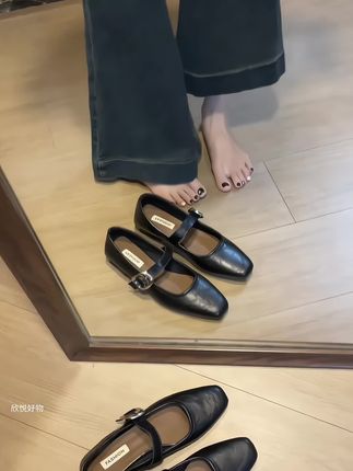 时尚百搭又好看的一款法式复古玛丽珍鞋,上脚真的太好看了!搭配裤子裙子都可以~#玛丽珍鞋#单鞋#舒适透气