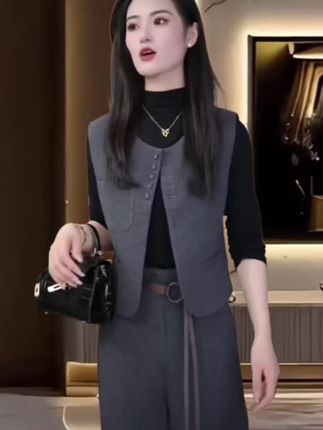 【四件套】秋冬新款时尚洋气女半高领打底衫+马甲+阔腿裤+皮带套装#休闲套装 #品质女装 #高级感穿搭 #洋气减龄 #精致优雅