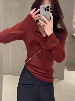 2025春季新款V领修身显瘦软糯纸片人针织打底衫女气质#穿搭小心机 #韩系穿搭 #时髦穿搭 #减龄穿搭 #小个子显高显瘦穿搭