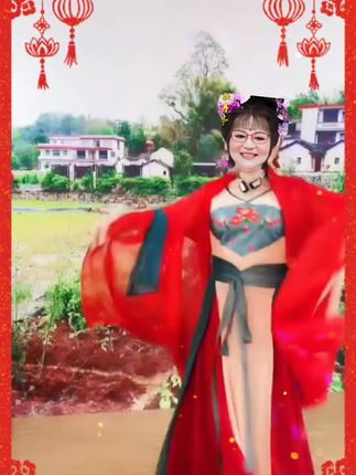 大家晚上好,红衣女子,给大家表演一段,欢迎👏👏大家的支持和欣赏,祝大家周末愉快!