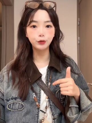 美式高街水洗做旧复古翻领牛仔外套女秋季新款设计感潮流宽松夹克