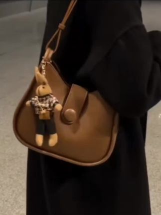 Charics&Kittn大容量女包,2025复古单肩,腋下斜挎包#新款包包 #时尚美包 #斜挎包 #单肩包