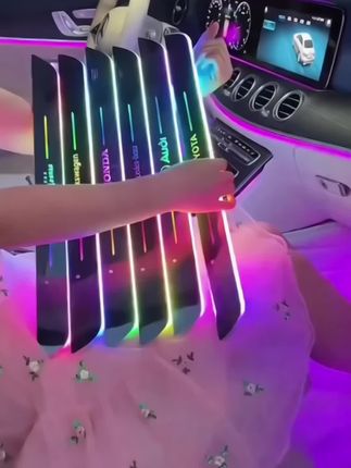 汽车免接线七彩流光门槛灯,车门迎宾踏板灯感应门槛条!#汽车氛围灯 #迎宾踏板门槛条 #汽车装饰 #高档大气上档次