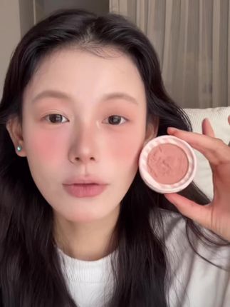 真的用一次你们就会爱疯的腮红,满满的气血感#腮红 #韩妹 #气血感 #消肿