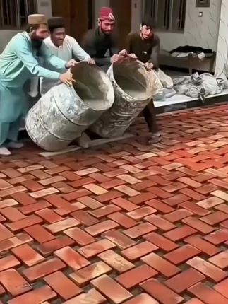 #地坪漆 #地坪施工 #环氧自流平 #地坪漆施工 #操作简单易上手