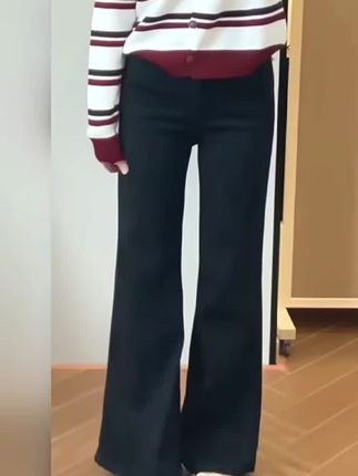 黑色高腰喇叭裤,大码不贴腿,穿出好身材! 姐妹们!这个裤子真的太好穿了!!关键现在还有运费险!喜欢就赶紧冲吧~#和周也学秋日穿搭保暖造型#和周也学秋日穿搭保暖造型#和周也学秋日穿搭保暖造型#和周也学秋日穿搭保暖造型#和周也学秋日穿搭保暖造型