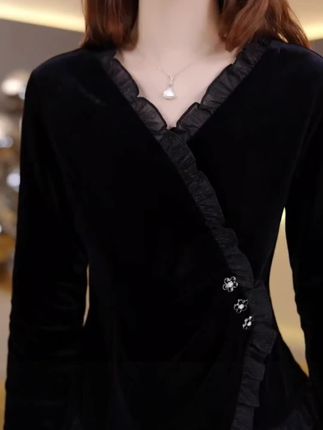 轻奢丝绒交叉V领花边洋气长袖上衣女气质小衫#新款上新#遮肉显瘦#品质女装#穿搭#好物推荐