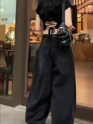 #休闲裤 #显瘦牛仔裤 #高级感穿搭 #休闲减龄穿搭 #设计感牛仔裤 @抖加🔥上热门🔥dou+🔥热点宝 @DOU+上热门