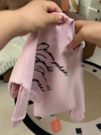 一场秋雨一场寒,这种舒服的卫衣可以给孩子准备起来了,妈妈们拼手速 #潮童穿搭 #潮童必备 #甜美穿搭 #秋季穿搭