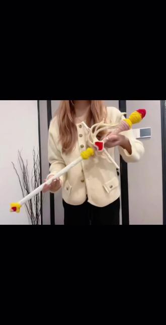 该怎样让好朋友刷到,然后给我做这个魔法剑🪄呢#手工diy #扭扭棒 #百变小樱 #魔法剑 #玩个很新的东西