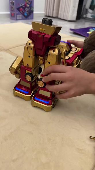 磁力拼装机器人钢铁侠儿童玩具车变形金刚积木3-8岁男孩生日礼物#儿童玩具 #磁力积木 #机器人玩具 #生日礼物 #男孩玩具