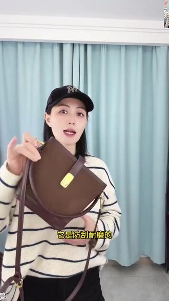 单肩斜挎包 【佐猫】单肩包斜挎包#包包款式 #潮流单品 #热门包包 #包袋选择 #时尚配饰