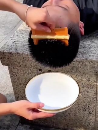 真是的好吓人啦 快来吧安排一下这个洗发水#怎么样帮小孩洗头发 #给宝宝洗头发的技巧 #妙招分享 #实用小技巧