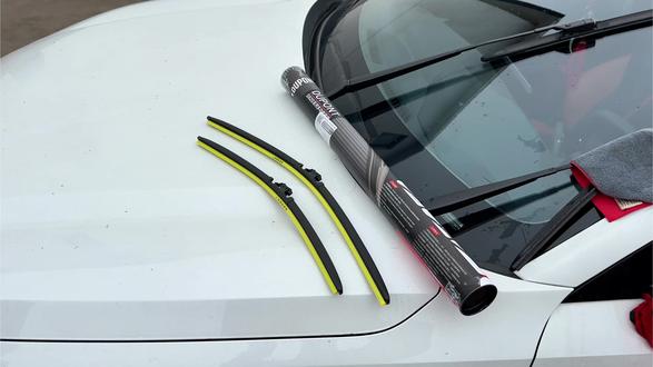 雨刷刮不干净时或者有异响,为了安全起见,就要考虑更换雨刮器了,更换也很简单,几分钟搞定,无骨静音雨刮 防刮跳 刮的安静更丝滑#汽车用品 #汽车雨刷 #长安汽车 #雨刮器