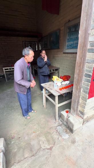 今年二月初一我们这边要敬拜社,拜老爷老祖,祈求今年风调雨顺,平平安安顺顺利利,庄稼有好收成,愿今年顺风又顺水。##二月初一#拜神祈福#风调雨顺#平安顺遂#家乡习俗