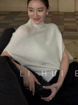 LiHuiEr李慧儿【月蒙尘】2025秋季新款时尚气质百搭针织上衣#高级感穿搭 #今天穿什么 #慵懒风穿搭 #针织毛衣 #秋冬穿搭