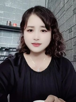 顺应自然、放下执着、坦然面对生活,才能获得真正的幸福和满足,喝茶🍵 金萱茶。