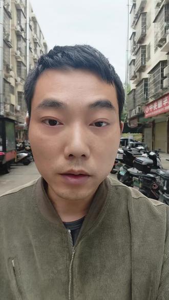 现在的苦,都是未来惊喜的铺垫。#长沙#德思勤#摆摊创业