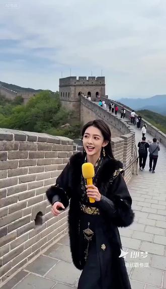 什么鸡没有毛?我能想到5个,你呢?!#菜场猜谜无毛鸡-做同款 #奔赴万里长城 #即梦AI #AI分身戏精大赛 #我的AI分身杀疯了