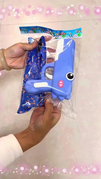 恐龙飞机枪 呆萌恐龙泡沫飞机枪户外耐摔玩具手抛滑翔男孩女孩儿童弹射玩具枪#泡沫飞机枪 #恐龙玩具 #户外玩具 #儿童弹射玩具 #耐摔玩具