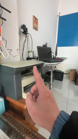 一、为什么要安装打印机驱动?
简单点说:电脑和打印机之间的翻译官,电脑要打印文件,通过驱动告诉打印机如何工作。
二、安装正确顺序
1. 先不插USB、不开打印机
2. 运行安装包
3. 提示“连接打印机”时
4. 再插线、开机
冷知识:打印机驱动不需要更新
#打印机