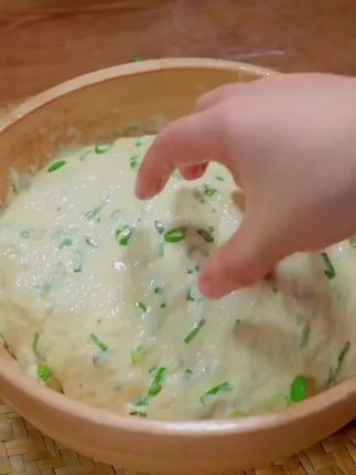 家里有面粉就可以做大油条,个个空心还酥脆,全家都爱吃#油条 #面食
