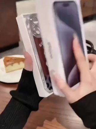 闪粉镜头膜小狗苹果16手机壳15promax防摔iphone14挂绳13pro硬壳
