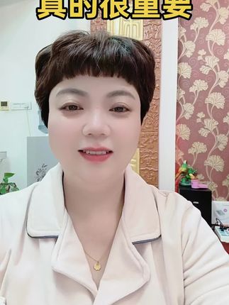 终于懂了,会用油的姐妹们没有一个皮肤差的!真的太嫩了,精华油以油养肤,真的很最要