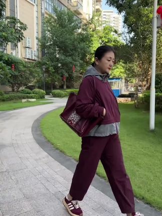 秋天渐渐有了凉意,一定要记得添加外套,南瓜型,包容性非常强… #谁穿都好看 #人人必备