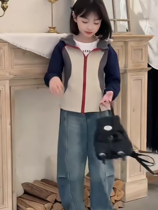 #我要上热门 #高品质童装 #童装 #每日穿搭 #潮童穿搭  女童秋装套装2025新款洋气中大童春秋款连帽卫衣女孩牛仔裤两件套@DOU+上热门 @DOU+小助手 @巨量千川