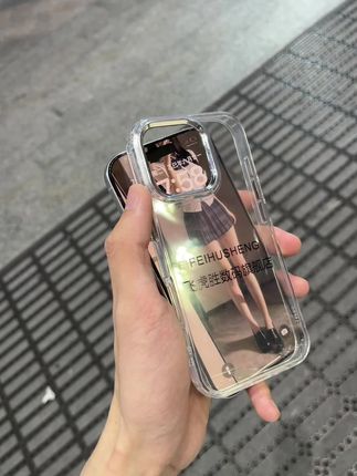 透明壳给的高级感是其他壳子不能比的!抗氧化材质久用不发黄!满满的高级感!#不发黄透明手机壳 #这个手机壳真的长在我心巴上了 #强烈推荐 #高级感 #手机壳推荐